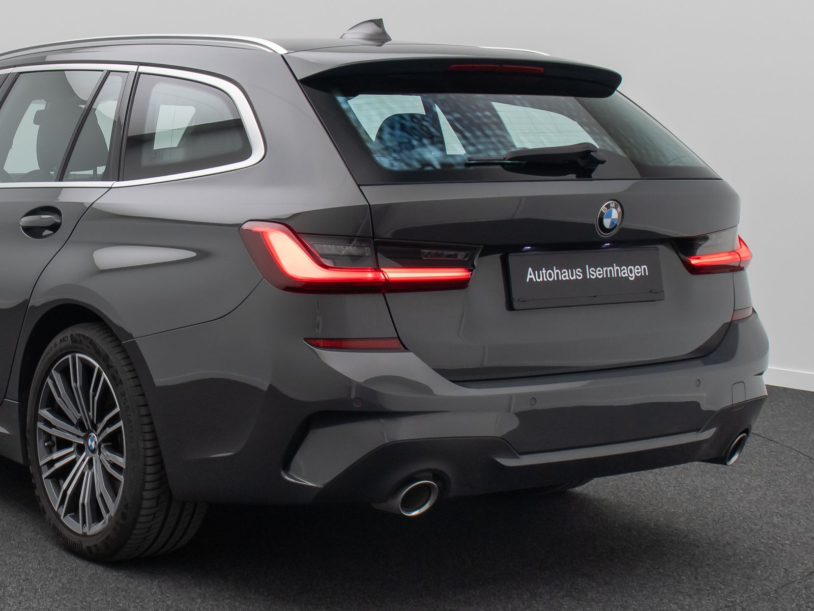 Fahrzeugabbildung BMW 320d xD M Sport HUD HiFi DAB Individual Panorama