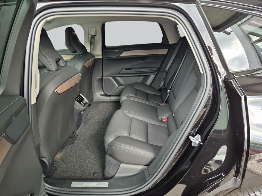 Volvo ES90 - Bild 12