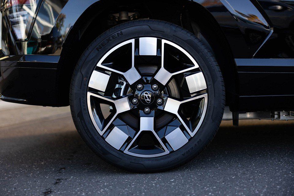 Fahrzeugabbildung Hyundai KONA Elektro 65,4kWh PRIME Leder Assi BOSE 19''