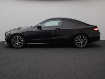 Fahrzeugabbildung Mercedes-Benz E 200 Coupé 9G-Tronic Burmester Kamera DAB Sport