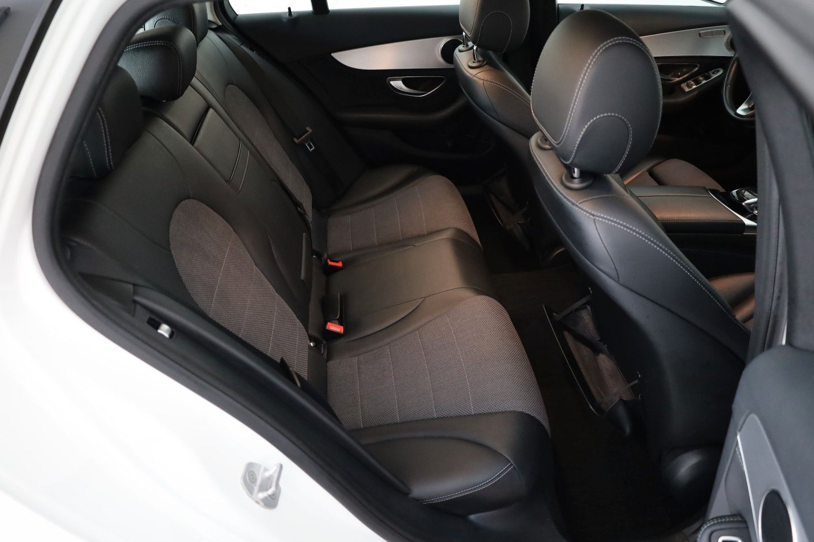 Fahrzeugabbildung Mercedes-Benz C 250d T T.Leder,Navi,LED,SH,PDC,el. AHK