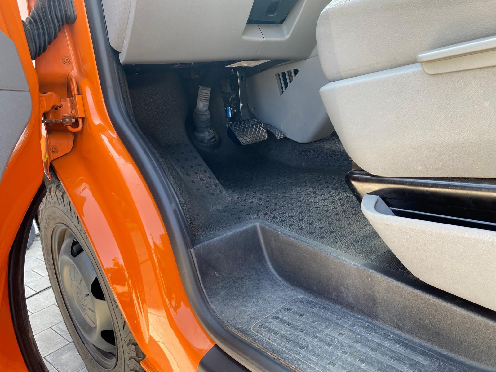 Volkswagen T5  Campervan 