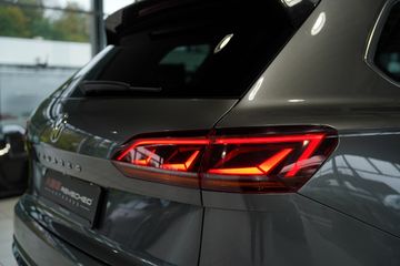 Volkswagen Touareg - 12