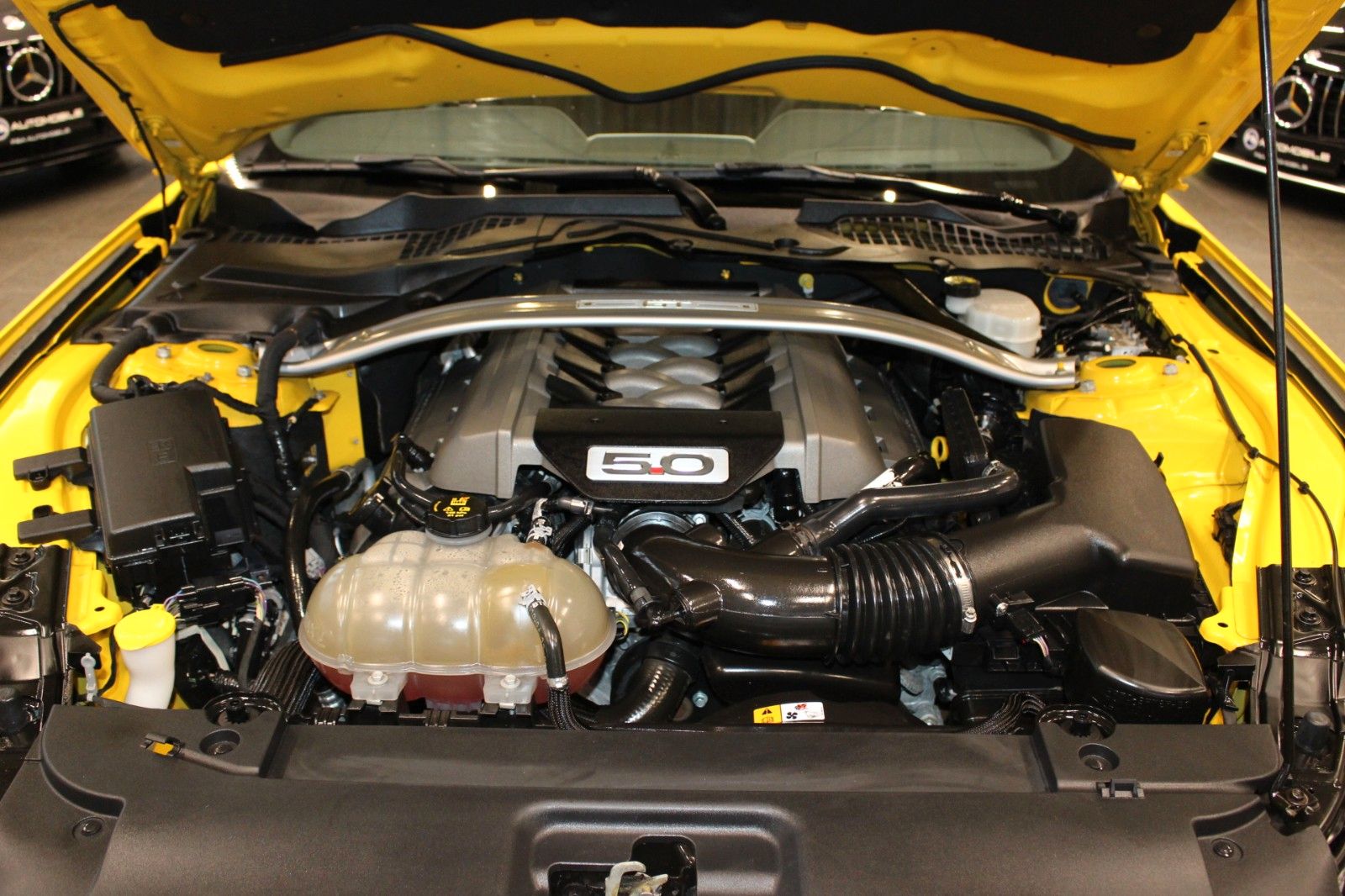 Fahrzeugabbildung Ford Mustang 5.0 V8 GT Performance-Paket+KW-Fahrwerk