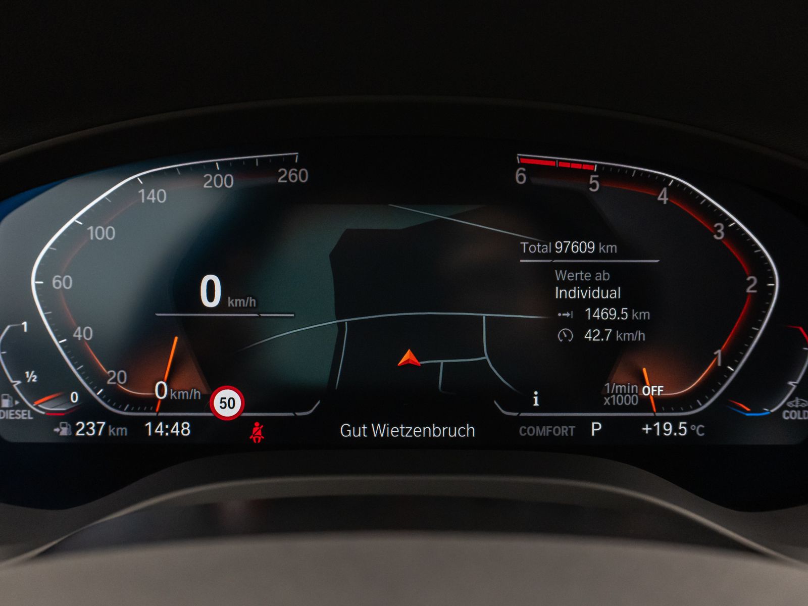 Fahrzeugabbildung BMW X3 xD30d LuxuryLine 360°HUD DAB HiFi AHK Komfort