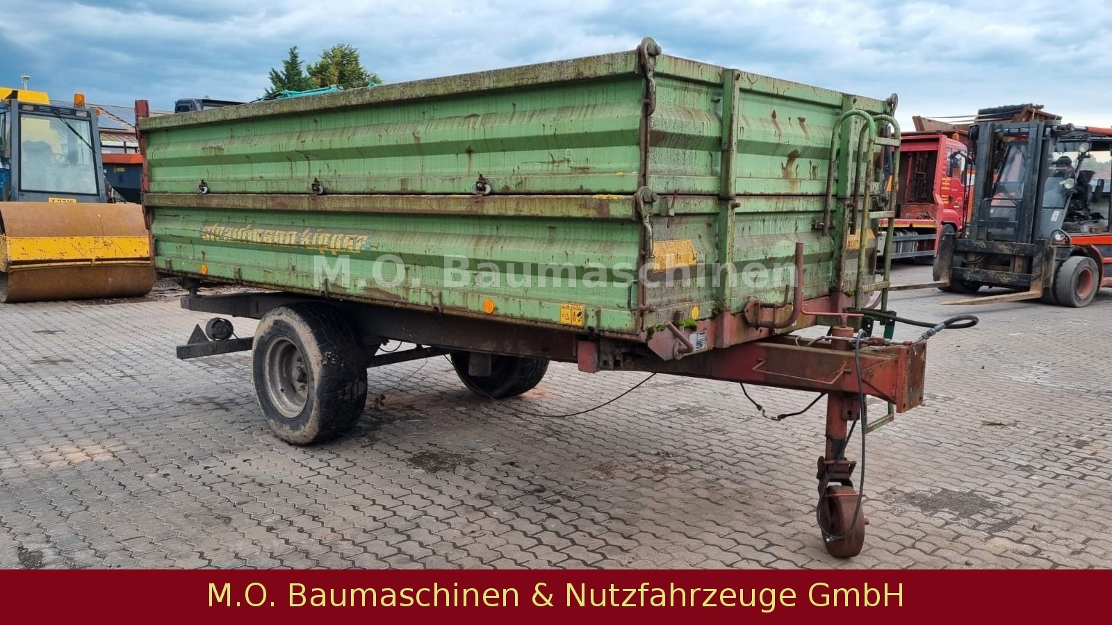 Fahrzeugabbildung Other Strautmann / 3 Seitenkipper / 6,9 t