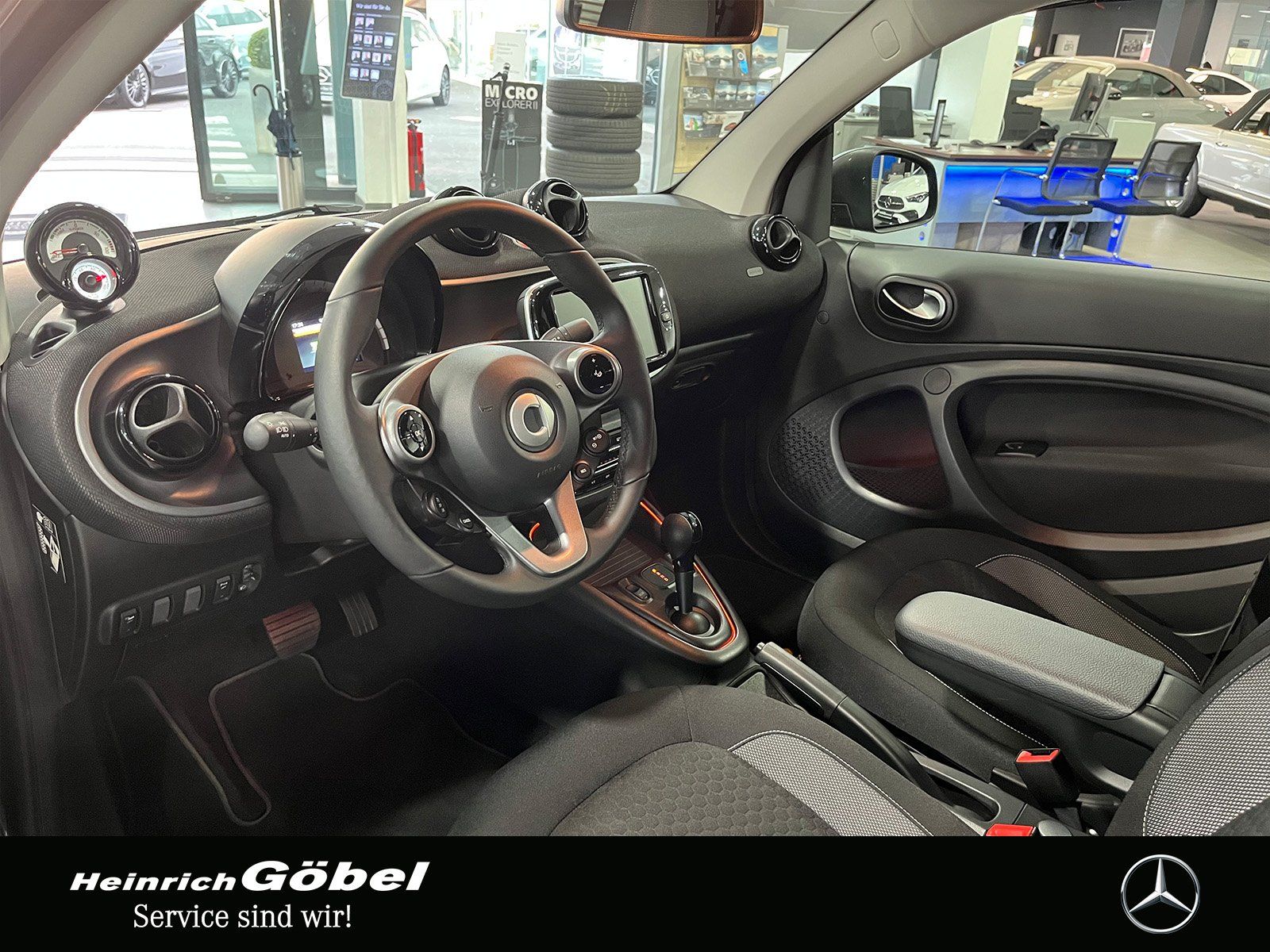 Fahrzeugabbildung Smart EQ passion 22KW+WINTER.P+ALLWETTER+LED+CARPLAY