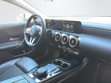 Mercedes CLA 200 Shooting Brake - 8