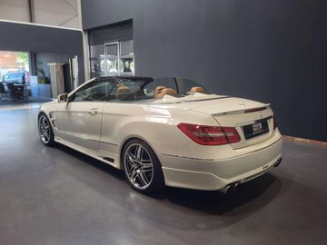 Mercedes E 350 - 5