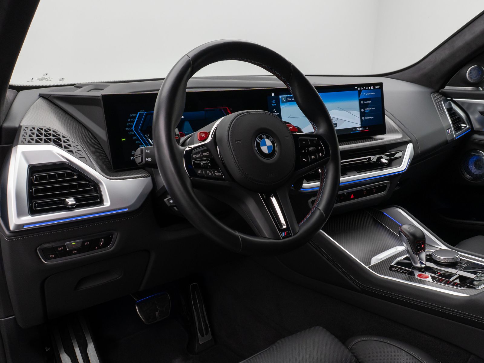 Fahrzeugabbildung BMW XM 360° HUD DAB B&W Massage SoftCl AHK 22" Voll