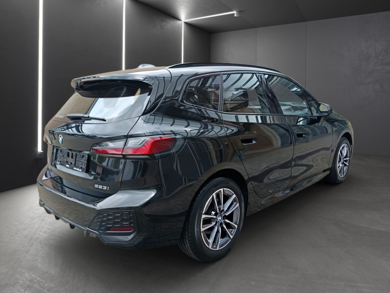BMW 223 Active Tourer - Bild 6