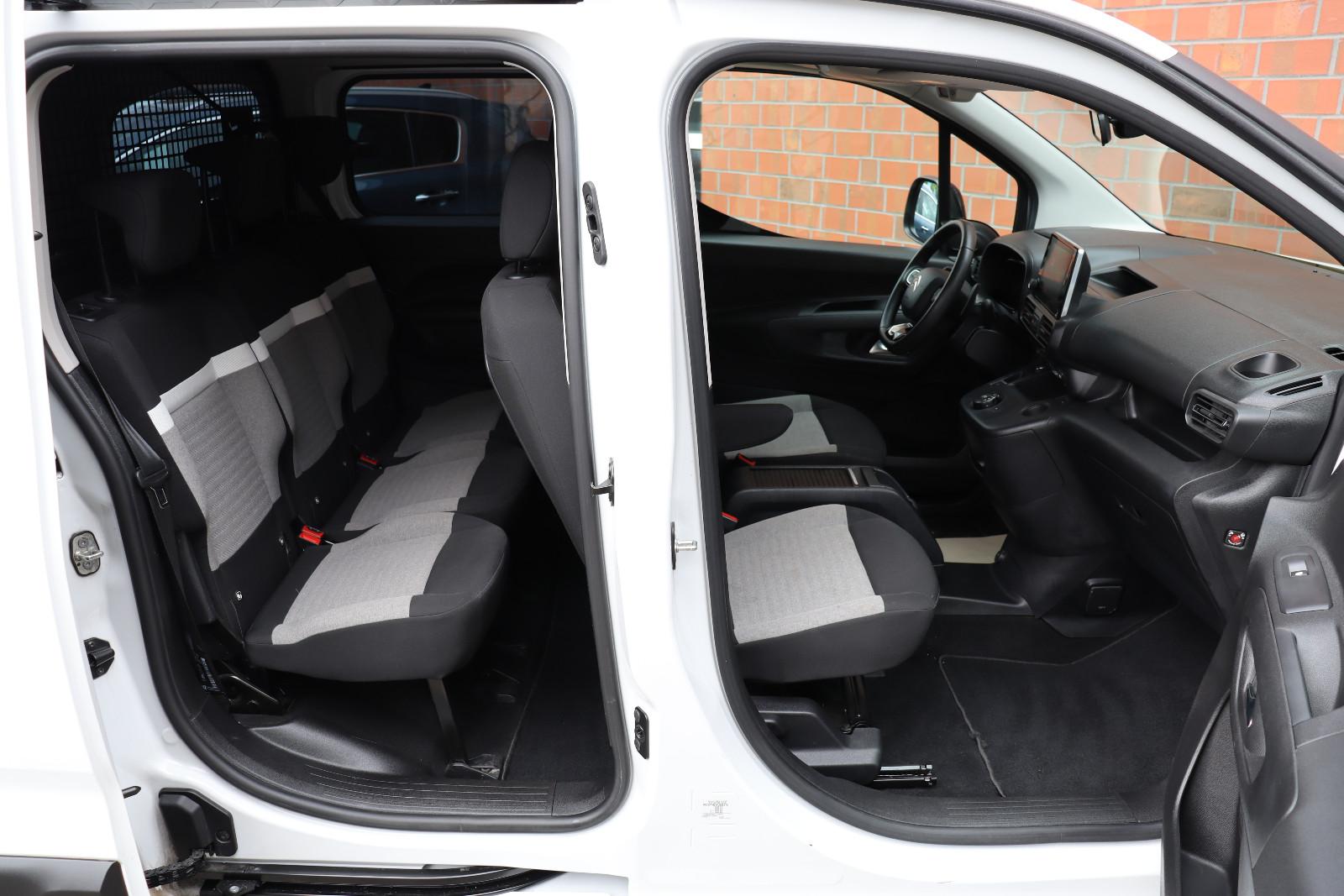 Citroën Berlingo 1.5 HDi MPV Feel M Aut. LED 360° 1.Hand