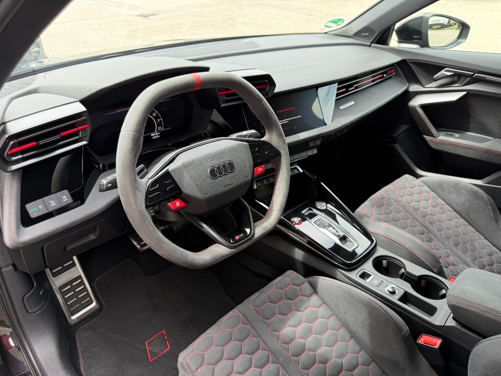 Audi RS 3 Limousine/Individual/Schalensitz/Pano/Sport – 8