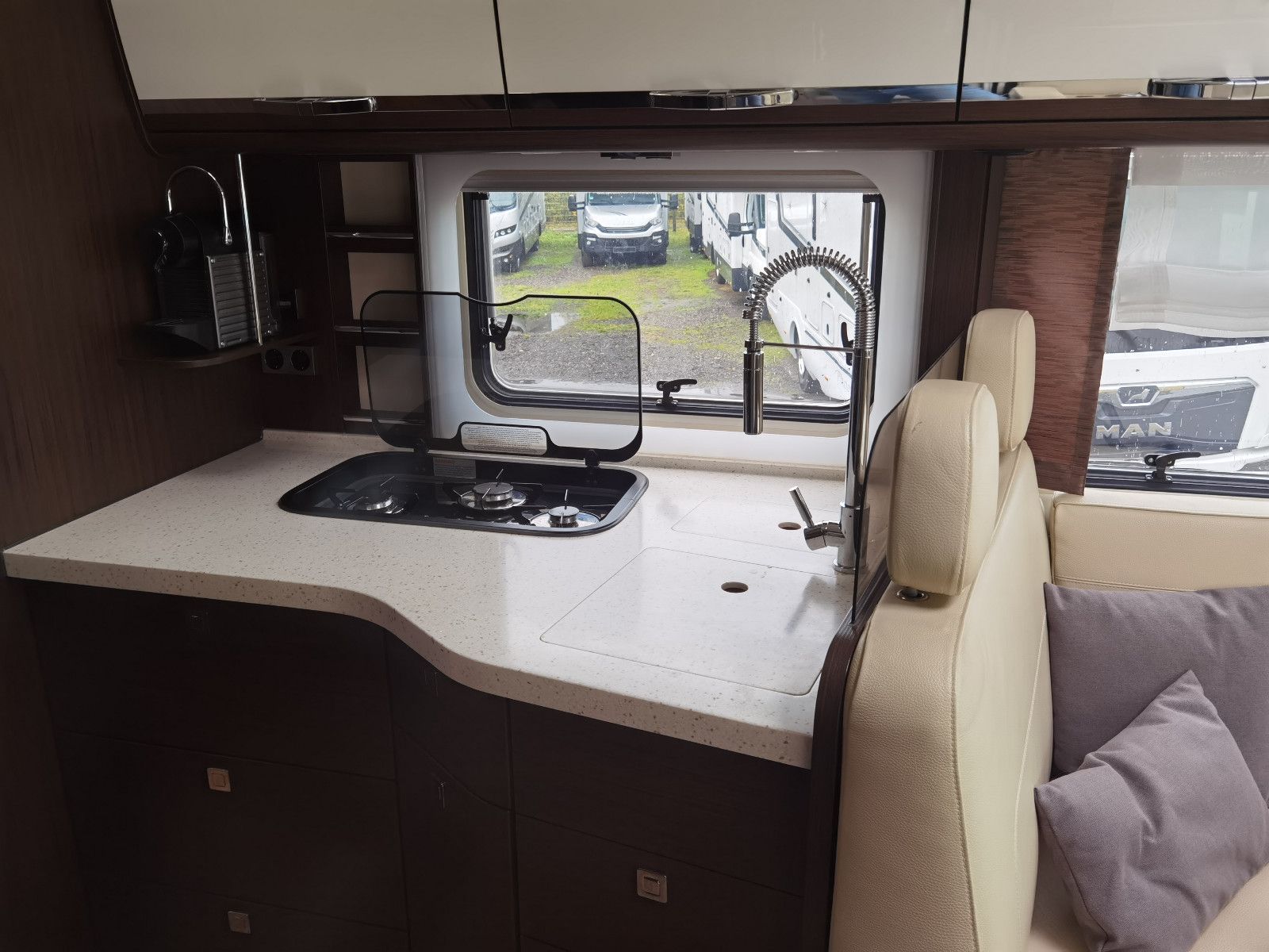 Fahrzeugabbildung Morelo Palace 85 L Trend, Daily 70 C 18