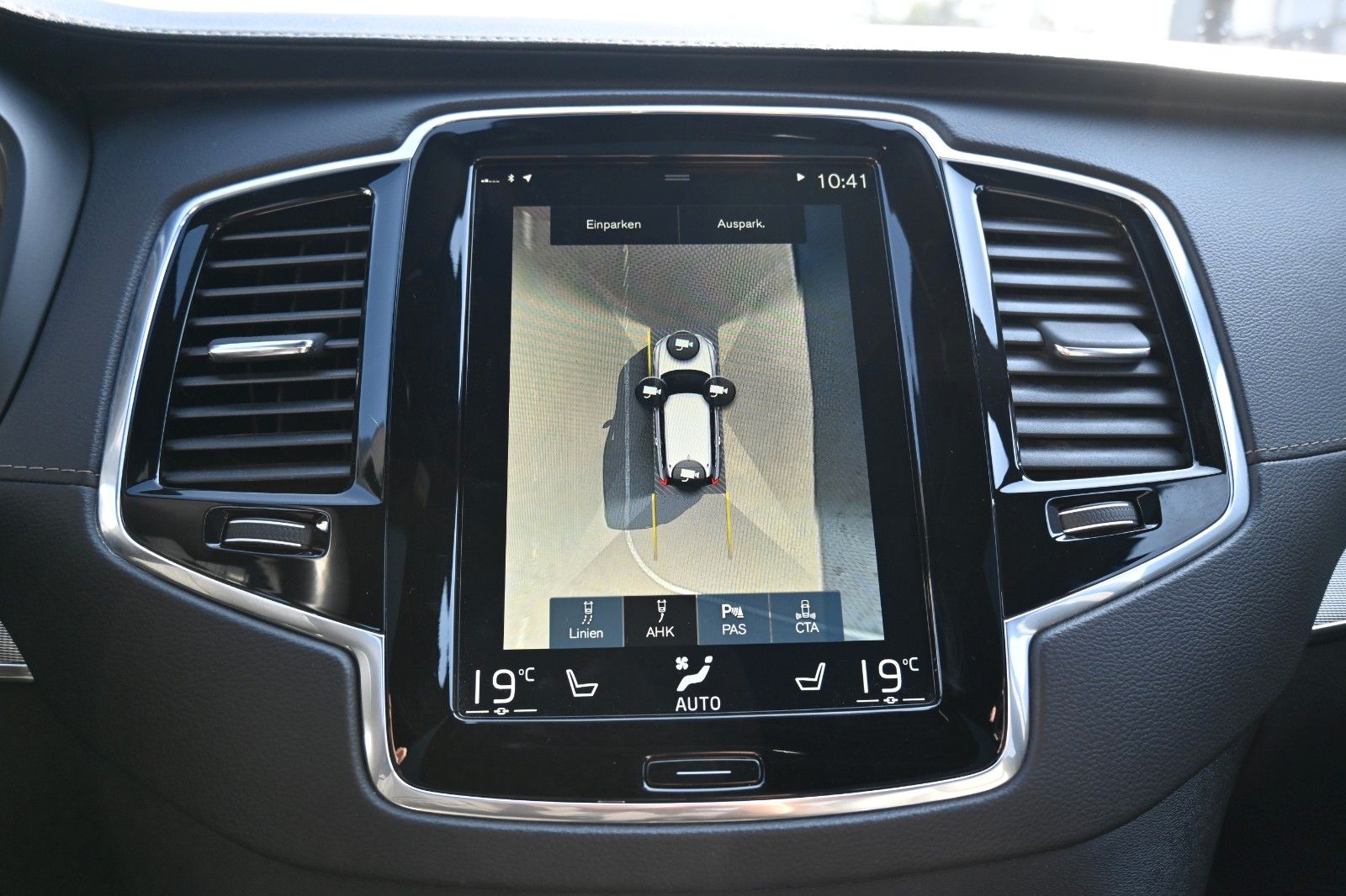 Fahrzeugabbildung Volvo XC90 R Design RC T8 Plug-In Hyb.AWD*LUFT*AHK*LED