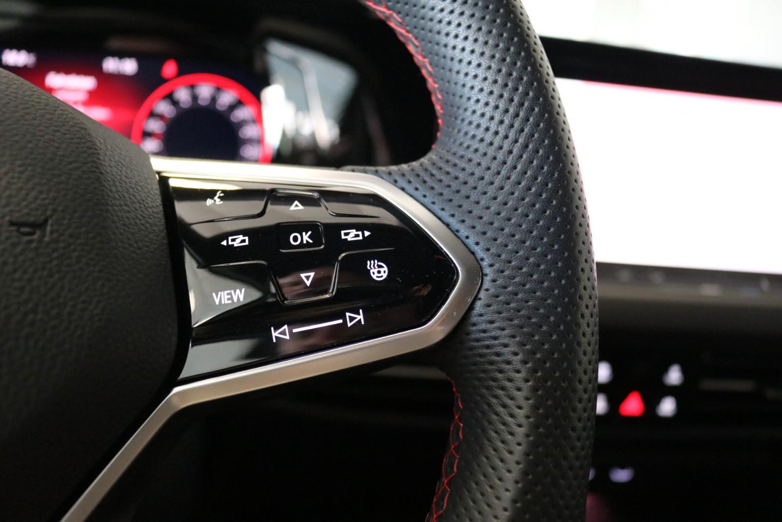 Volkswagen Golf DSG GTI Clubsport Black Style Matrix SHZ, миниатюра 15