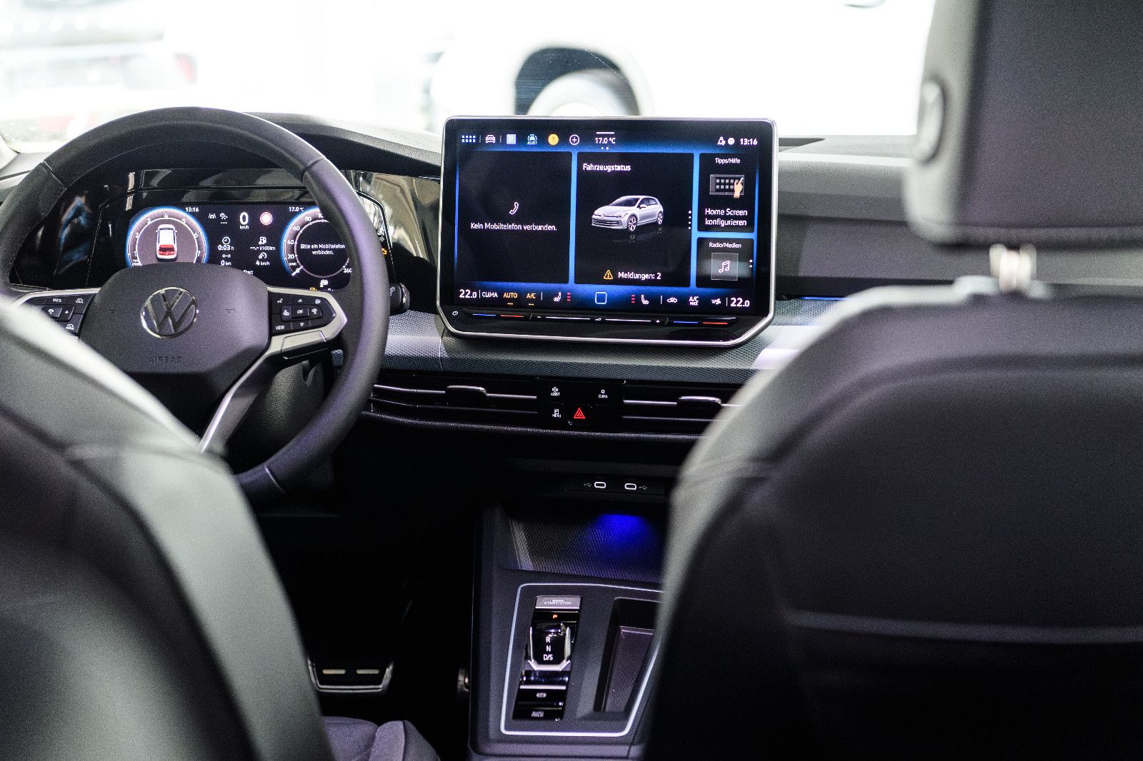 Fahrzeugabbildung Volkswagen Golf VIII GOAL 1.5 eTSI DSG +LED +Kamera +SHZ