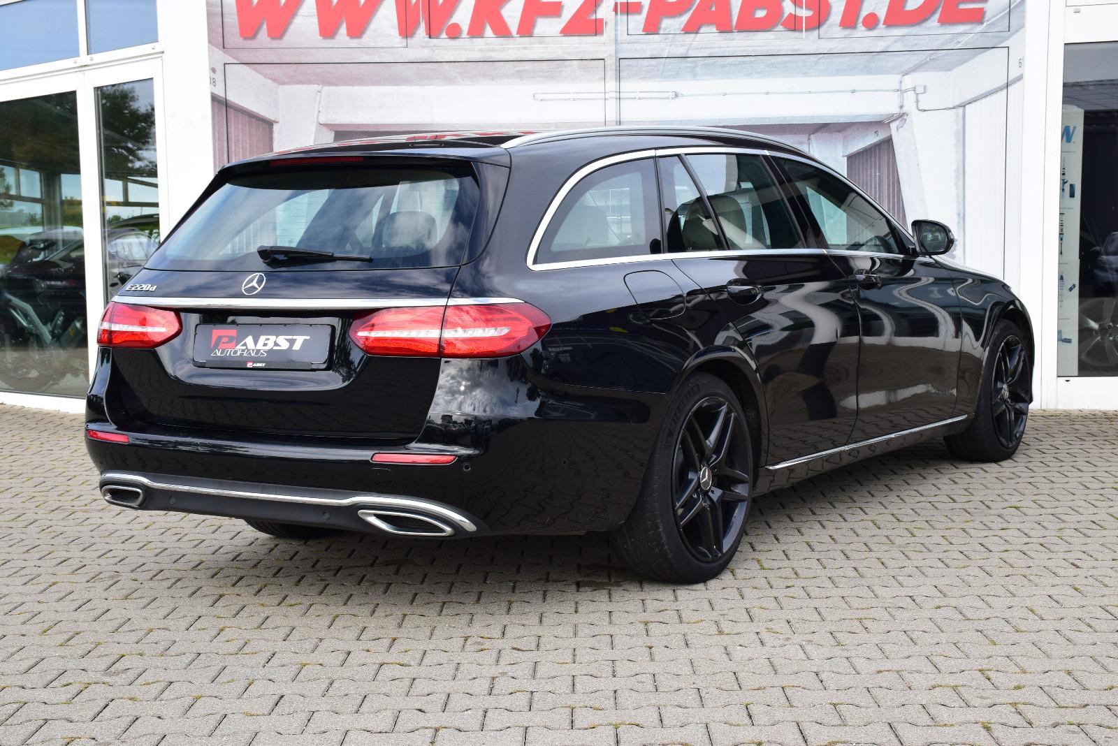 Mercedes-Benz E 220 d T-Modell Avantgarde LED KAMERA AHK SHZ