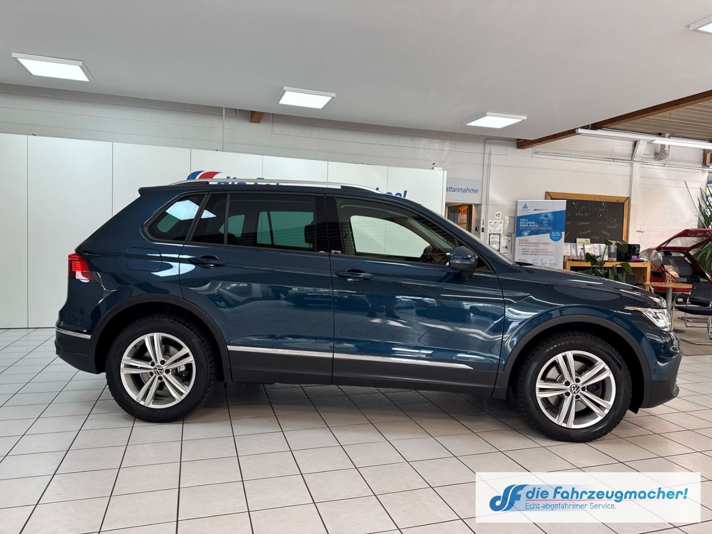 Fahrzeugabbildung Volkswagen Tiguan Active eHybrid Navi Digitales Cockpit 360
