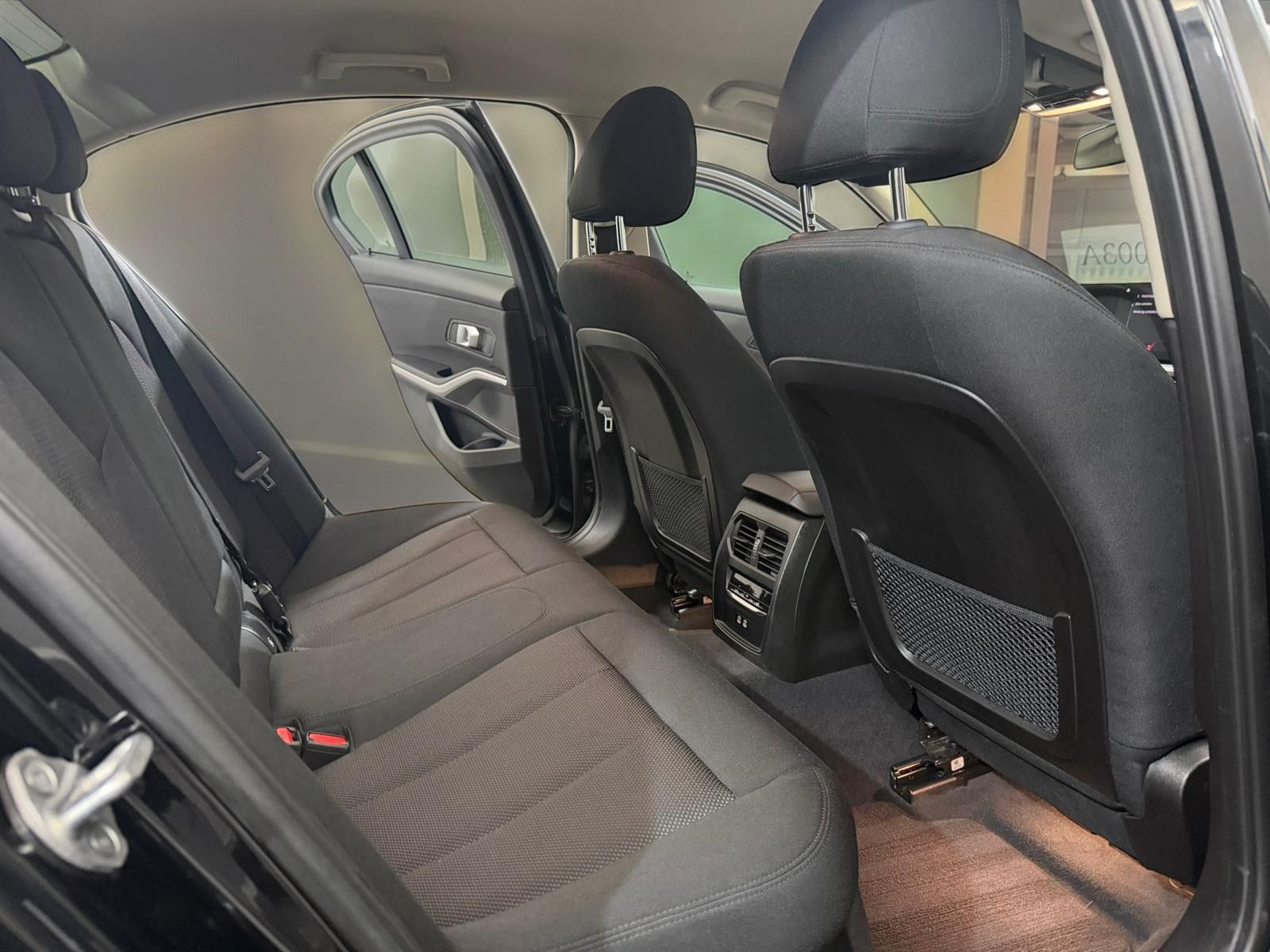 BMW 320d Limo xDrive Shadow-Line AHK*WIDE*LED*CARPLA foto 15