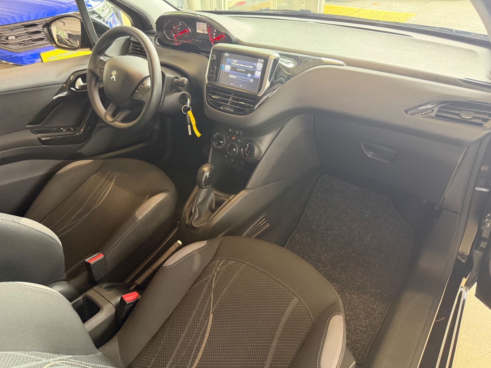 Fahrzeugabbildung Peugeot 208 Active
