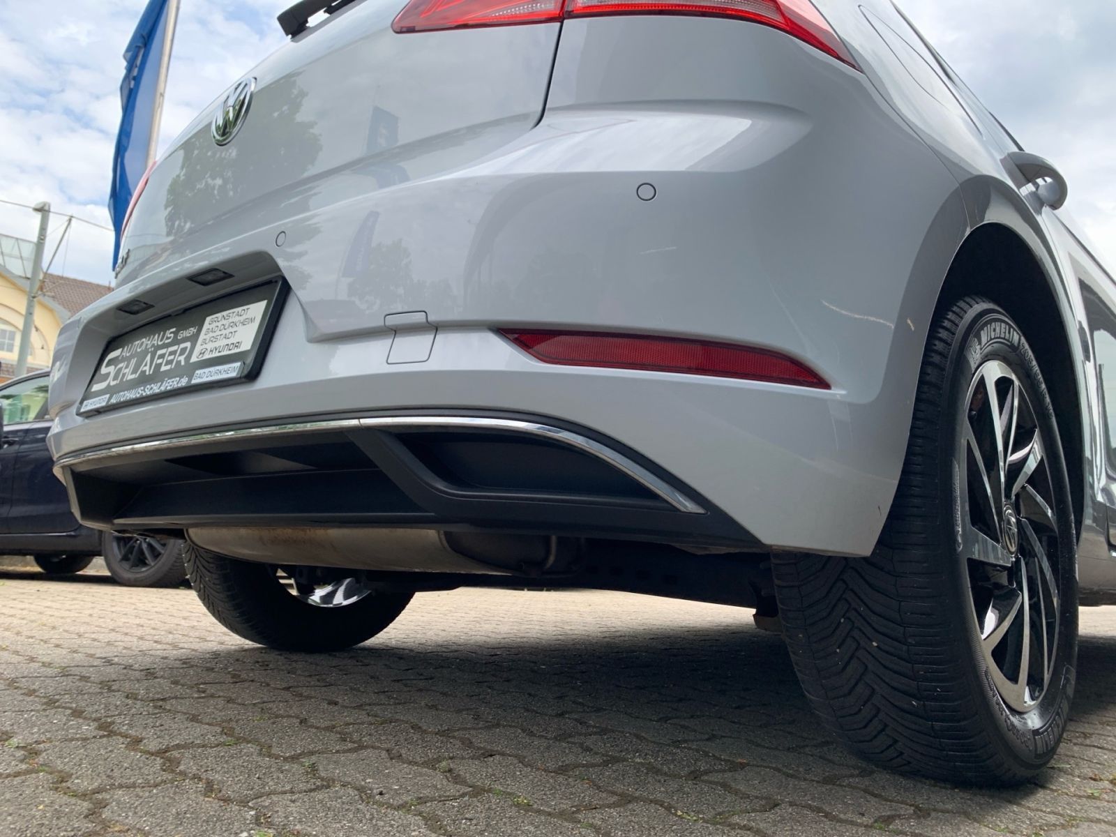 Fahrzeugabbildung Volkswagen Golf VII 1.0 TSI BMT/Start-Stopp Join Navi