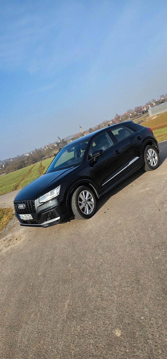 AUDI SQ2 Pano/AHK/ACC/SOUND/LED
