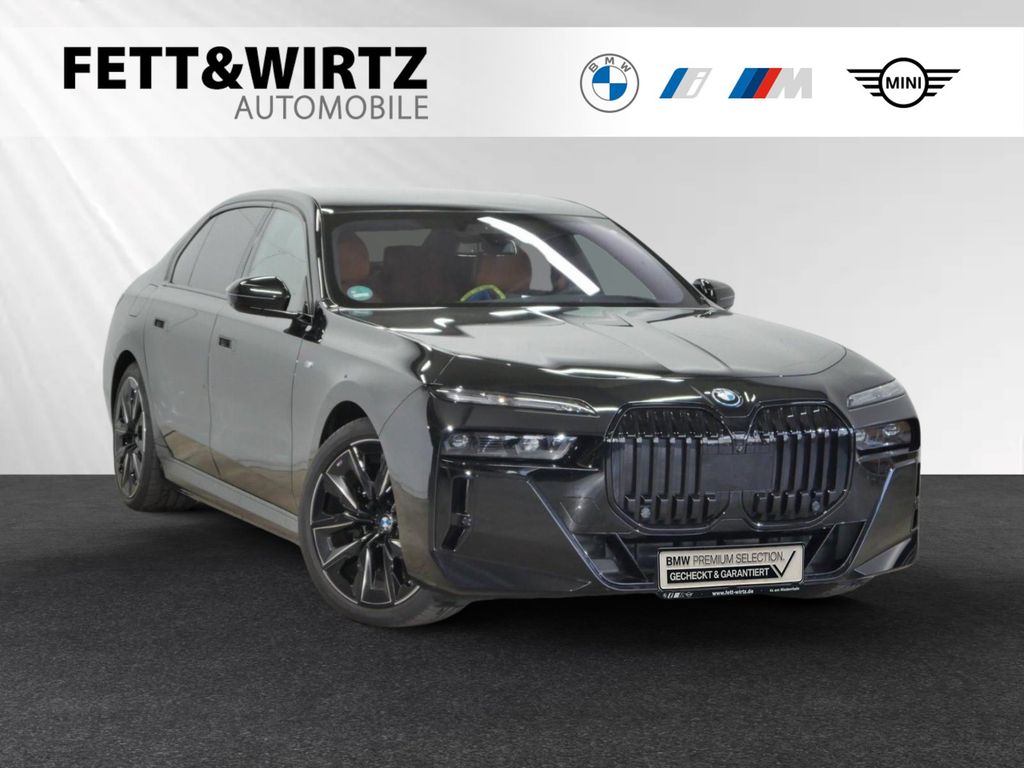 BMW i7