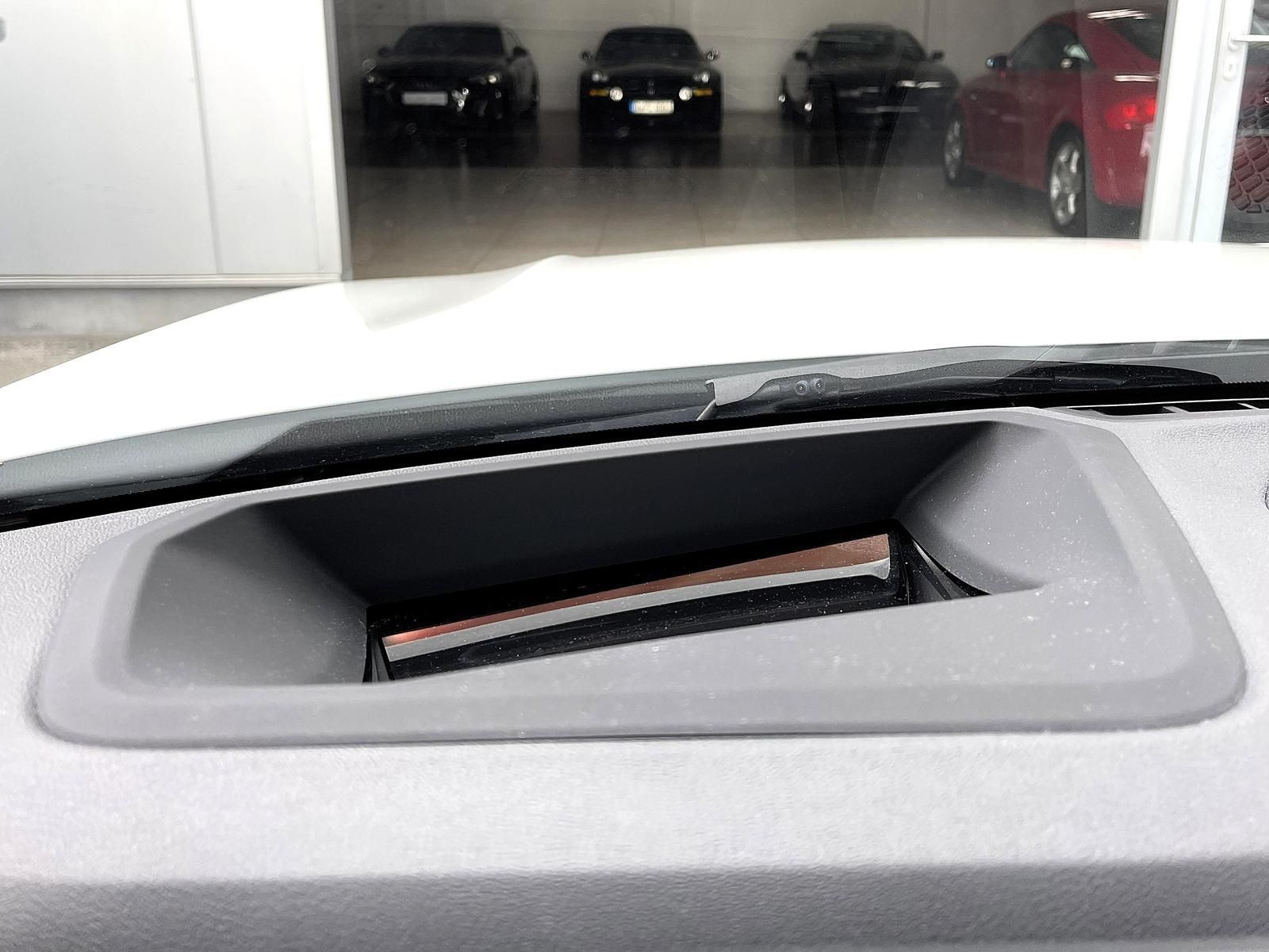BMW 320 d Touring LED HUD NAVI Apple&Andro SHZ PDC foto 17