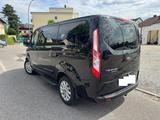Ford Tourneo Custom 2.0 Titanium Navi 8Sitzer Steuer - gebrauchte Ford Tourneo Custom aus dem Jahr 2023