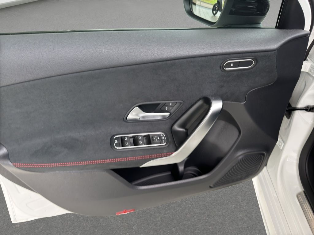 Fahrzeugabbildung Mercedes-Benz A 200 d AMG*NIGHT*LED*SpurH*AUT*Kam.*PDC*ParkAss