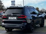 BMW X7 x40d M Sport Pro IntAktivL.Sky ExDrivePro 22" - Autos mit Allradantrieb