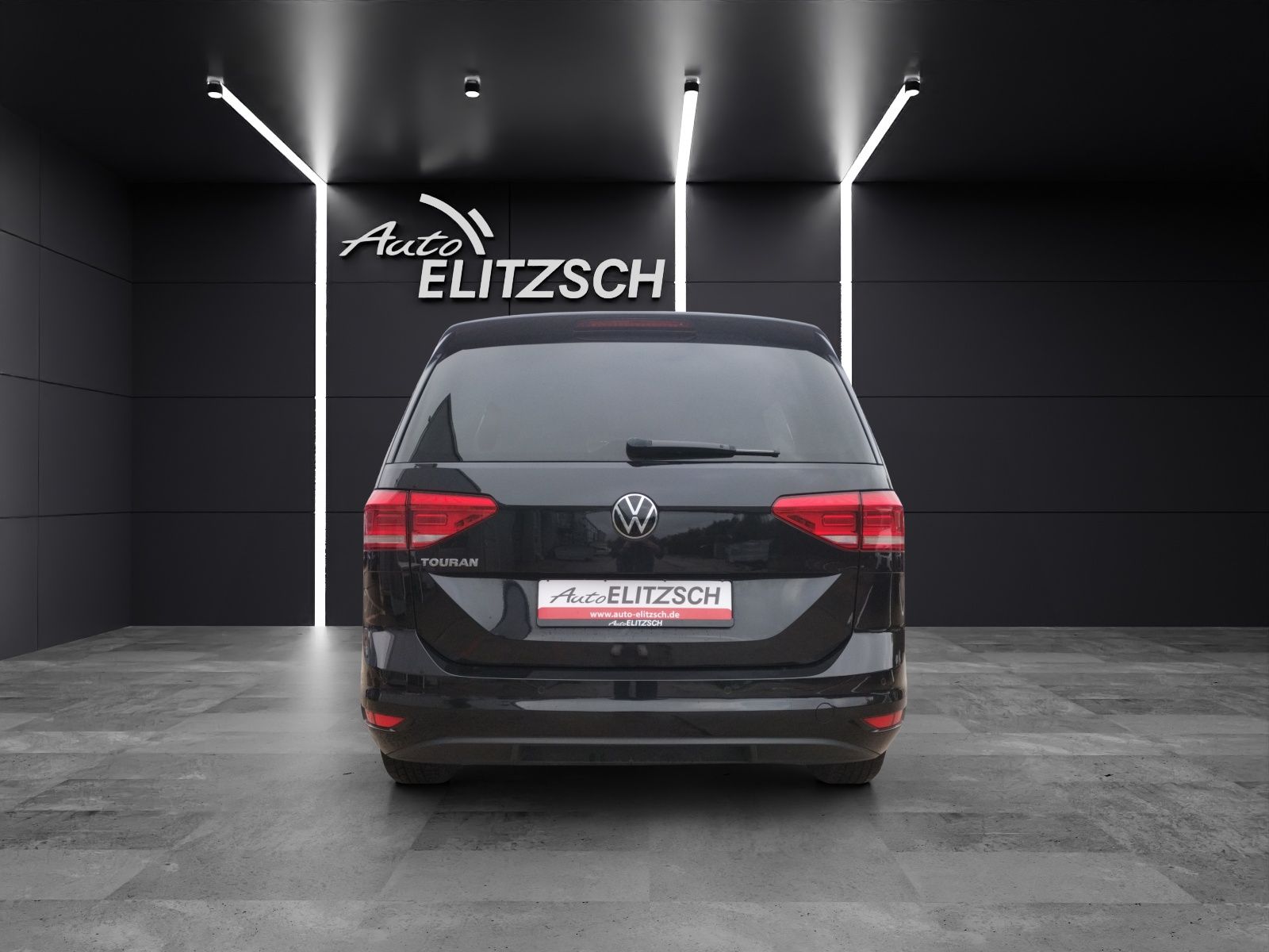 Fahrzeugabbildung Volkswagen Touran TSI Active STH LED Navi ACC Park-Assist S