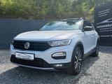 Volkswagen T-Roc Style/PANO/AHK/NAVI/BT/SHA/SHZ/ - Volkswagen T-Roc: Kleinwagen