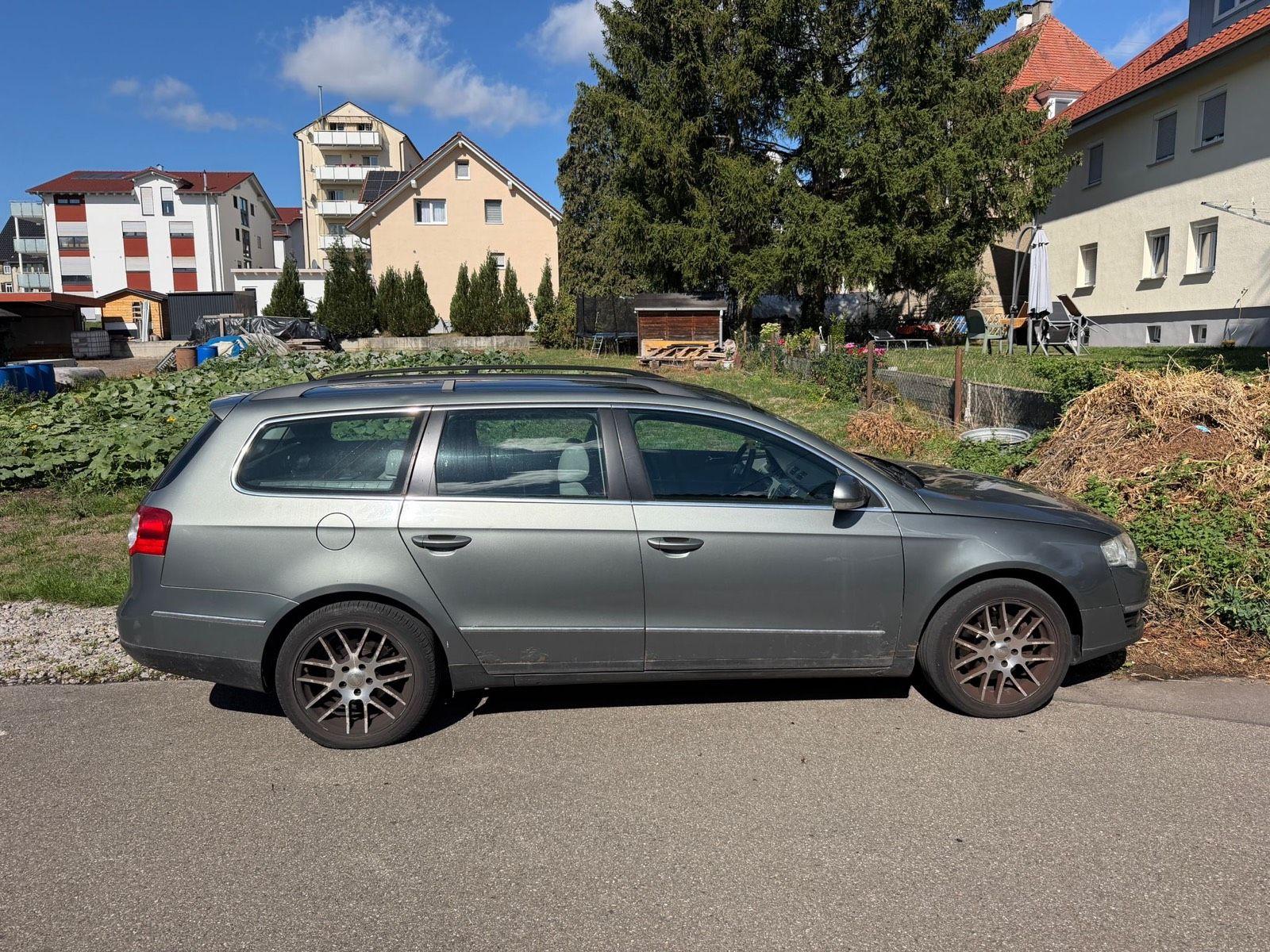 Volkswagen Passat 2006 — rear view