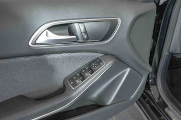 Mercedes GLA 180 - 12