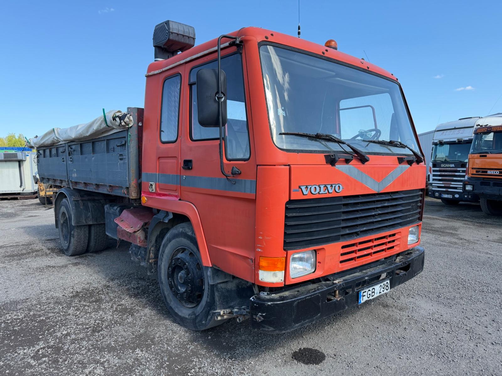 Volvo FL10 4x2 tipper full steel manual 6 tires