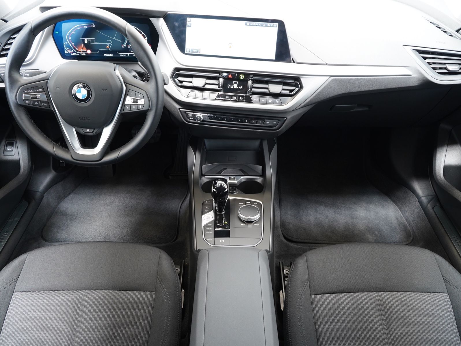 Fahrzeugabbildung BMW 116 d Lim. Advantage LED/NAVI/CARPLAY/KAMERA/18"