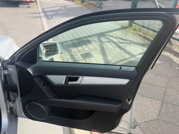 Mercedes C 220 - 11