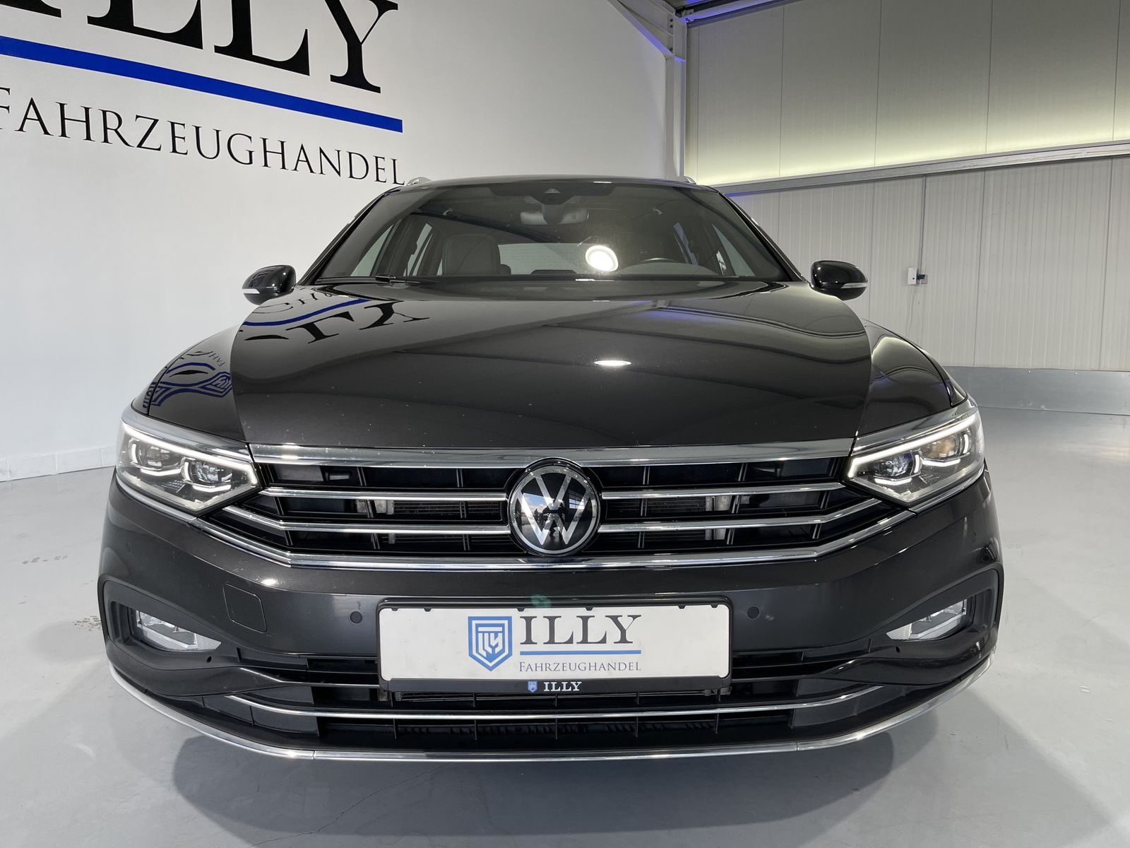 Fahrzeugabbildung Volkswagen Passat Variant Elegance 2.0 TDI*LED-Matrix*AHK*P