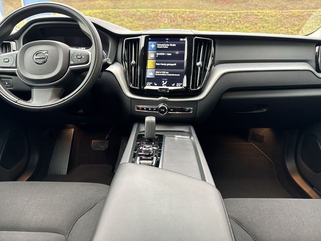 Fahrzeugabbildung Volvo XC60 2.0 PHEV R-Design Expression Recharge Plug-
