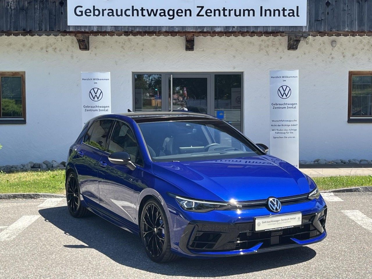 Volkswagen Golf VIII R 2,0 TSI DSG 4Motion (IQ.Light DCC) foto 3