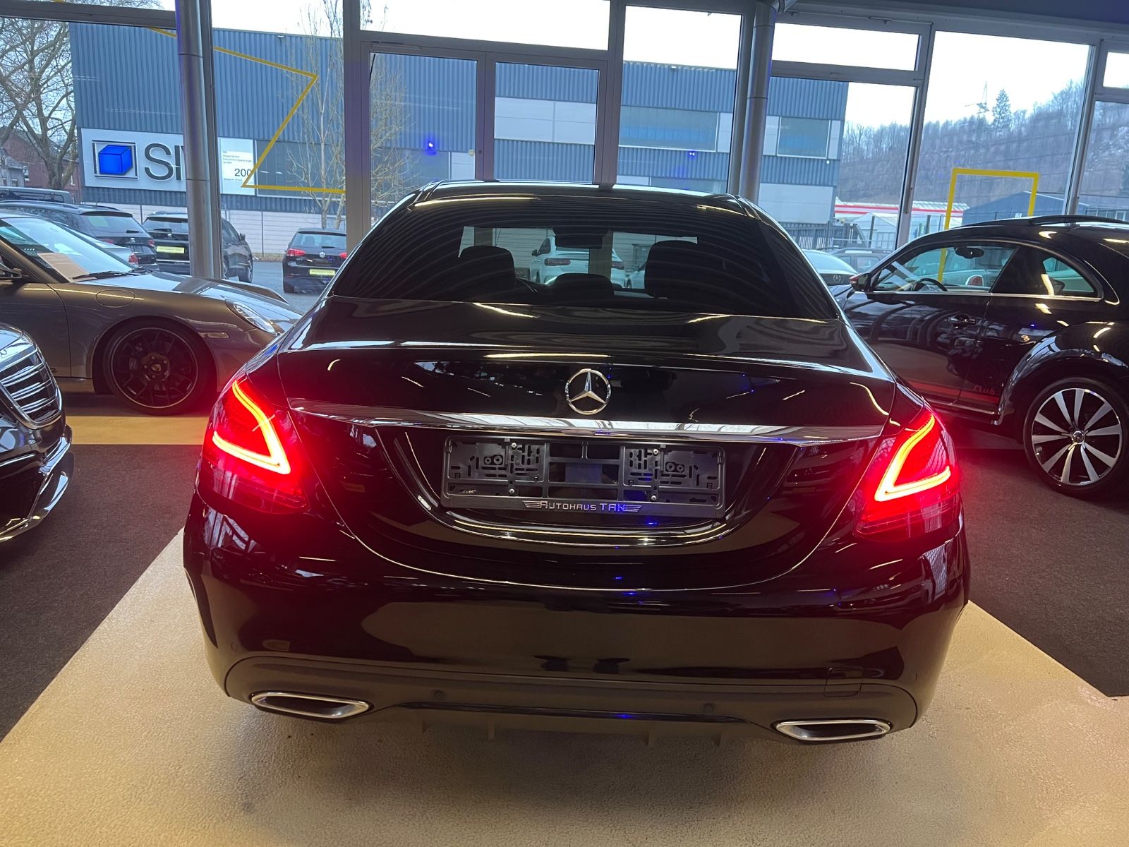 Fahrzeugabbildung Mercedes-Benz C 300 d Lim. AMG LINE DIGITALTACHO*HEADUP*CARBON