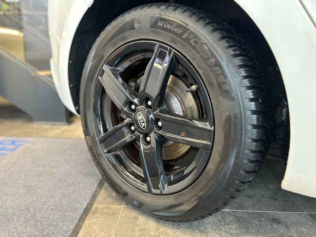 Kia Carens UEFA Euro 2016 *2. Hand*Klima*Kamera*Navi