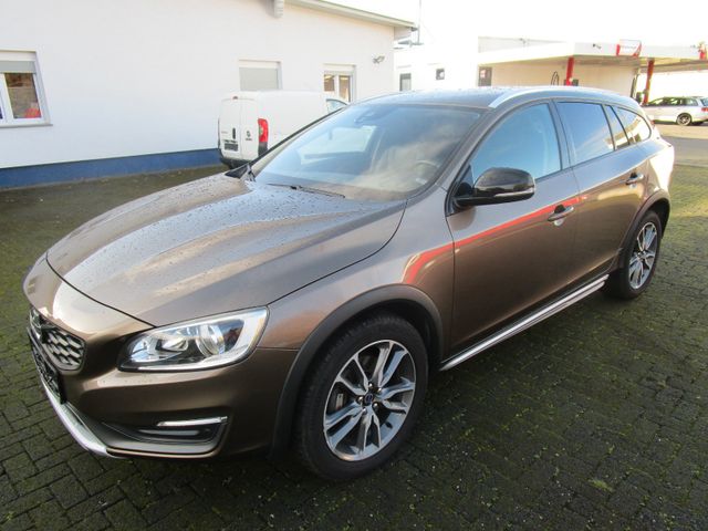 VOLVO V60 CC