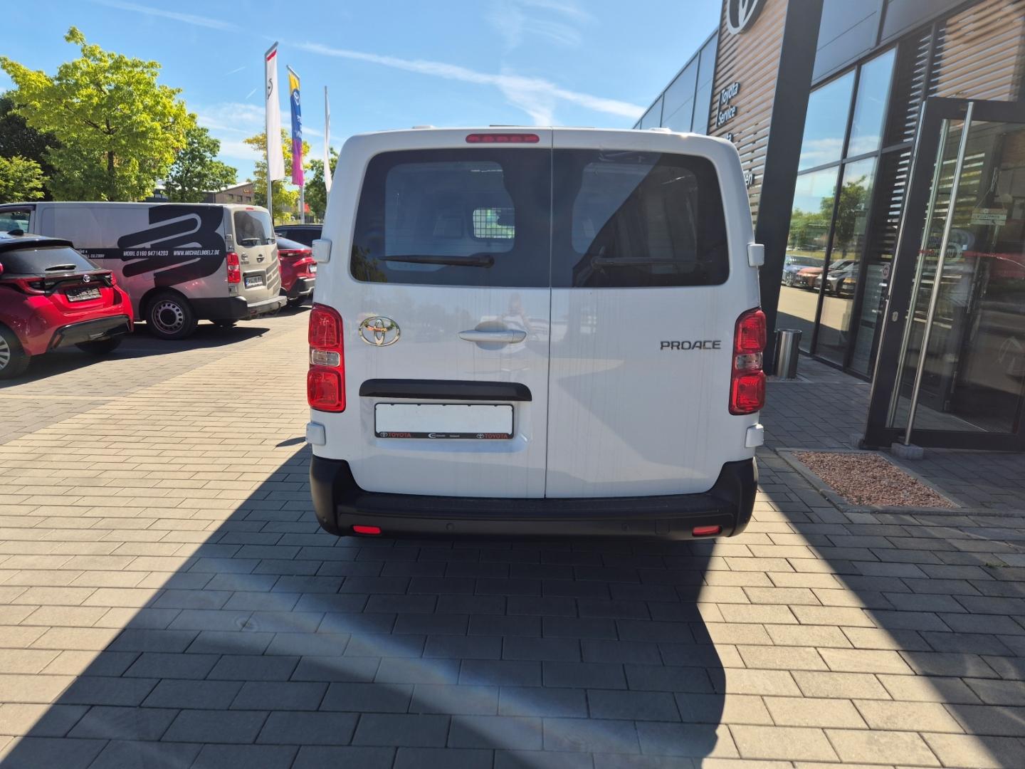 Toyota Proace 2.2 l Diesel Kasten L2 4-türig Select