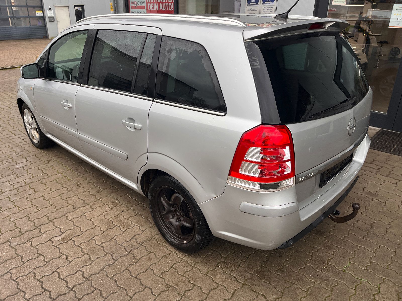 Fahrzeugabbildung Opel Zafira B Design Edition