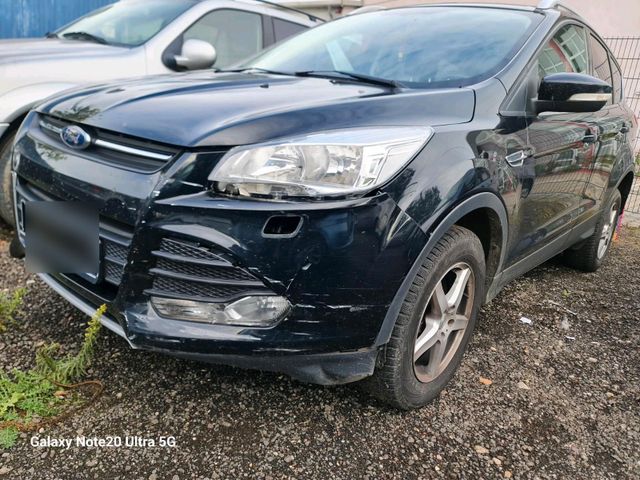 Ford kuga 20 Liter automatik 180 PS Unfall...