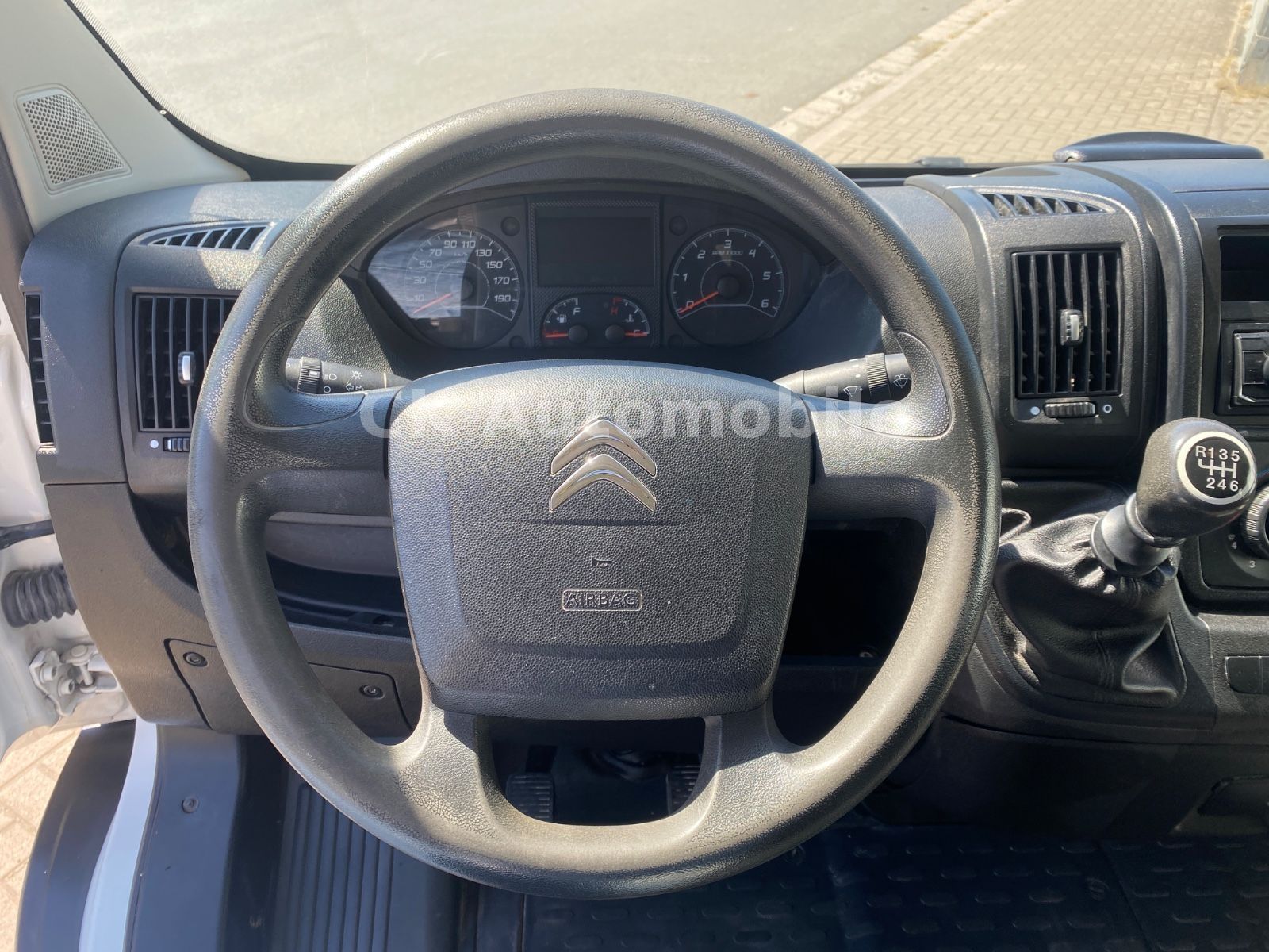 Fahrzeugabbildung Citroën Jumper Pritsche Doka. 35 L4 Heavy BlueHDi 130