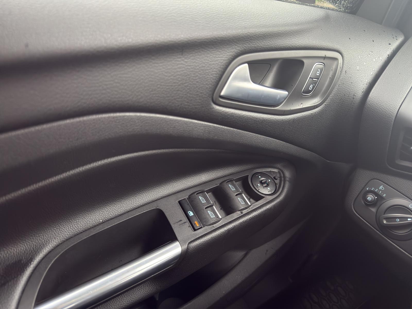 Ford Kuga ST-Line/Klima/Kamera/LED/Navi/PDC/Garantie
